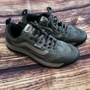 VANS UltraRange Exo MTE 1, Mens size 8 / Womens 9.5, Pewter Gray Black